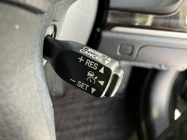 クラウン アスリートG パノラミックビューモニター・純正SDナビ・Bluetoothオーディオ・フルセグ・プリクラッシュセーフティー・レーダークルーズコントロール・コーナーセンサー・ブラインドスポットモニター・18インチAW(12枚目)