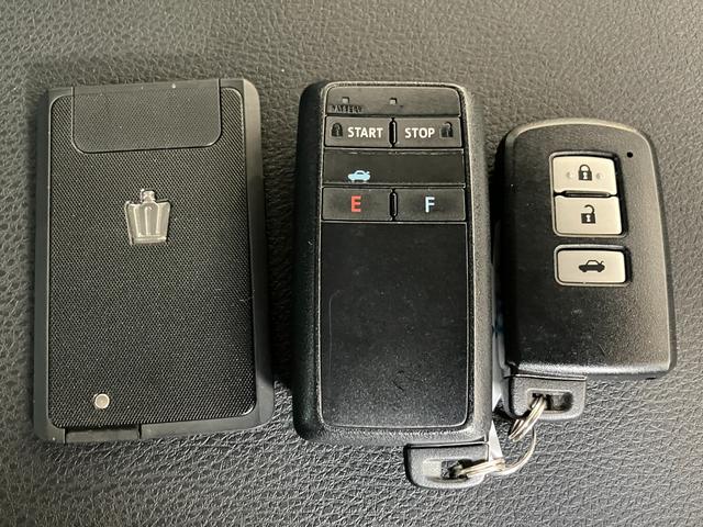 クラウン アスリートG パノラミックビューモニター・純正SDナビ・Bluetoothオーディオ・フルセグ・プリクラッシュセーフティー・レーダークルーズコントロール・コーナーセンサー・ブラインドスポットモニター・18インチAW(65枚目)