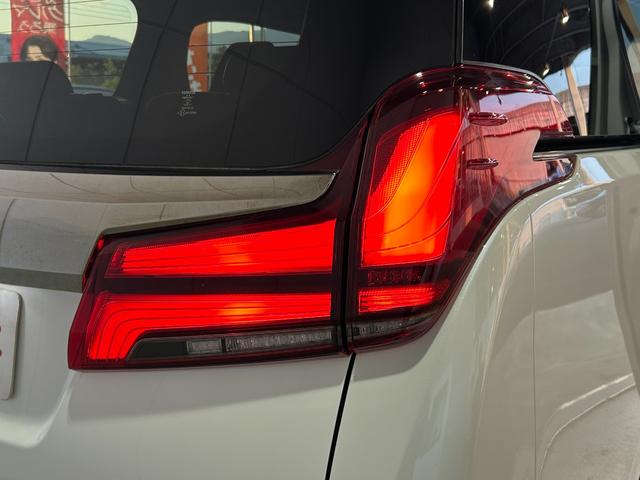 アルファード 2.5S タイプゴールドII 両側パワースライドドア・パワートランク・デジタルインナーミラー・純正ディスプレイオーディオ・Bluetoothオーディオ・フルセグ・ナビ・Bカメラ・フリップダウンモニター・DVDプレーヤー・ドラレコ(41枚目)