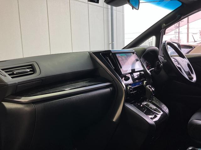 アルファード ２．５Ｓ　タイプゴールド　両側パワースライド・メーカーディスプレイオーディオ・フリップダウンモニター・Ｂｌｕｅｔｏｏｔｈオーディオ・フルセグ・Ｂカメラ・プリクラッシュセーフティー・レーダークルーズコントロール・パワートランク・（73枚目）