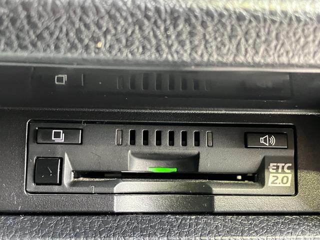 ヴォクシー ハイブリッドＺＳ　煌ＩＩＩ　純正１０インチＳＤナビ・Ｂｌｕｅｔｏｏｔｈオーディオ・フルセグ・Ｂカメラ・両側パワースライドドア・プリクラッシュセーフティー・レーンキープ・クルーズコントロール・２．０ＥＴＣ・ＵＳＢ端子・オートミラー（11枚目）