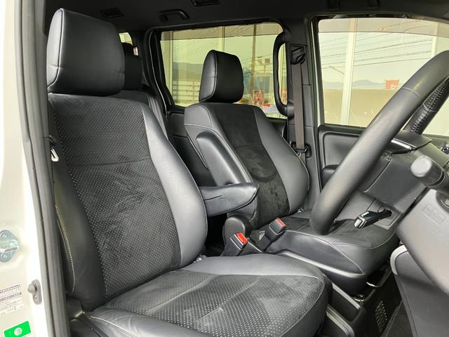 ヴォクシー ハイブリッドＺＳ　煌ＩＩＩ　純正１０インチＳＤナビ・Ｂｌｕｅｔｏｏｔｈオーディオ・フルセグ・Ｂカメラ・両側パワースライドドア・プリクラッシュセーフティー・レーンキープ・クルーズコントロール・２．０ＥＴＣ・ＵＳＢ端子・オートミラー（16枚目）