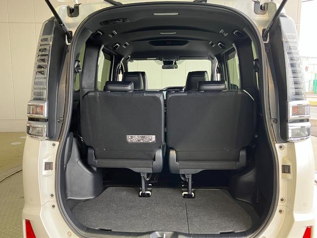 ヴォクシー ハイブリッドＺＳ　煌ＩＩＩ　純正１０インチＳＤナビ・Ｂｌｕｅｔｏｏｔｈオーディオ・フルセグ・Ｂカメラ・両側パワースライドドア・プリクラッシュセーフティー・レーンキープ・クルーズコントロール・２．０ＥＴＣ・ＵＳＢ端子・オートミラー（19枚目）