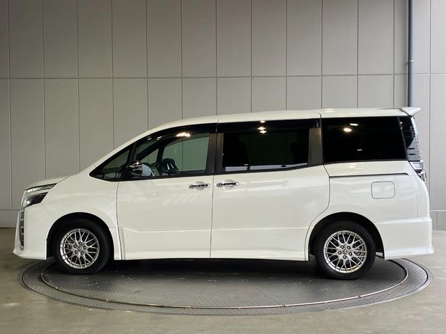ヴォクシー ハイブリッドＺＳ　煌ＩＩＩ　純正１０インチＳＤナビ・Ｂｌｕｅｔｏｏｔｈオーディオ・フルセグ・Ｂカメラ・両側パワースライドドア・プリクラッシュセーフティー・レーンキープ・クルーズコントロール・２．０ＥＴＣ・ＵＳＢ端子・オートミラー（35枚目）