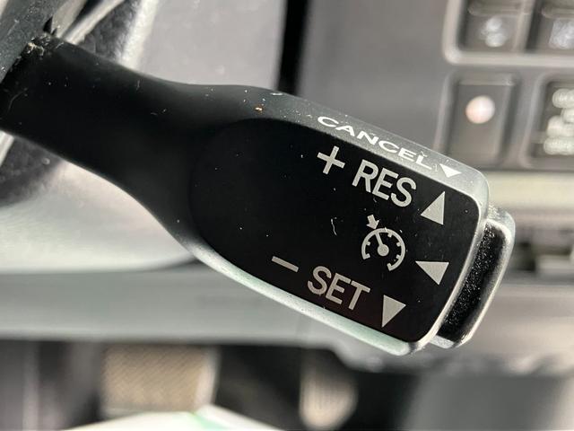 ヴォクシー ハイブリッドＺＳ　煌ＩＩＩ　純正１０インチＳＤナビ・Ｂｌｕｅｔｏｏｔｈオーディオ・フルセグ・Ｂカメラ・両側パワースライドドア・プリクラッシュセーフティー・レーンキープ・クルーズコントロール・２．０ＥＴＣ・ＵＳＢ端子・オートミラー（62枚目）