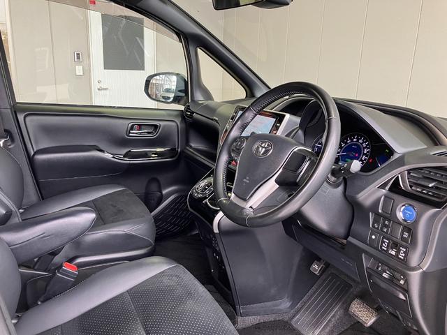 ヴォクシー ハイブリッドＺＳ　煌ＩＩＩ　純正１０インチＳＤナビ・Ｂｌｕｅｔｏｏｔｈオーディオ・フルセグ・Ｂカメラ・両側パワースライドドア・プリクラッシュセーフティー・レーンキープ・クルーズコントロール・２．０ＥＴＣ・ＵＳＢ端子・オートミラー（68枚目）