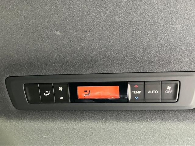 ヴォクシー ハイブリッドＺＳ　煌ＩＩＩ　純正１０インチＳＤナビ・Ｂｌｕｅｔｏｏｔｈオーディオ・フルセグ・Ｂカメラ・両側パワースライドドア・プリクラッシュセーフティー・レーンキープ・クルーズコントロール・２．０ＥＴＣ・ＵＳＢ端子・オートミラー（71枚目）