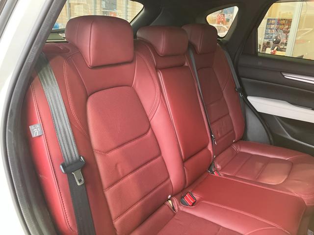 県外からのご購入のお客様は、別途「県外・管轄外登録料」が発生します。またお車によってはご納車後のカーライフサポートの為、保証加入いただく場合がございます。