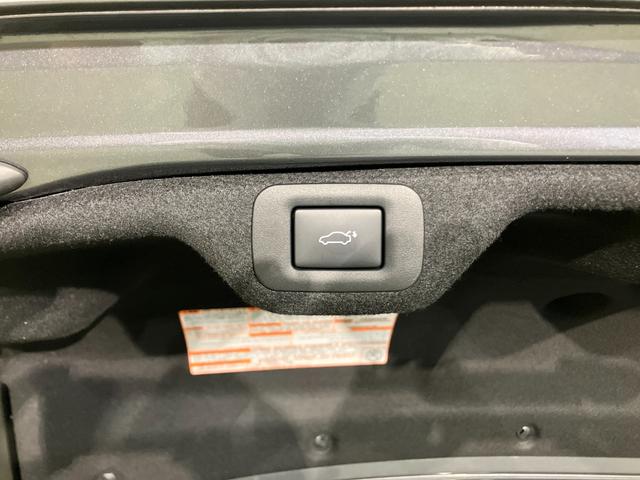 ＥＳ ＥＳ３００ｈ　バージョンＬ　マークレビンソン・純正ＳＤナビ・フルセグ・Ｂｌｕｅｔｏｏｔｈオーディオ・パノラミックビューモニター・デジタルインナーミラー・パワートランク・ドラレコ・サンルーフ・ベージュ本革シート・エアーシート・（18枚目）