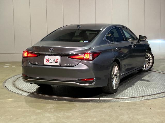 ＥＳ ＥＳ３００ｈ　バージョンＬ　マークレビンソン・純正ＳＤナビ・フルセグ・Ｂｌｕｅｔｏｏｔｈオーディオ・パノラミックビューモニター・デジタルインナーミラー・パワートランク・ドラレコ・サンルーフ・ベージュ本革シート・エアーシート・（31枚目）