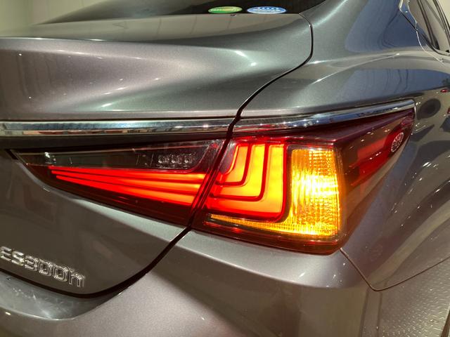 ＥＳ ＥＳ３００ｈ　バージョンＬ　マークレビンソン・純正ＳＤナビ・フルセグ・Ｂｌｕｅｔｏｏｔｈオーディオ・パノラミックビューモニター・デジタルインナーミラー・パワートランク・ドラレコ・サンルーフ・ベージュ本革シート・エアーシート・（40枚目）
