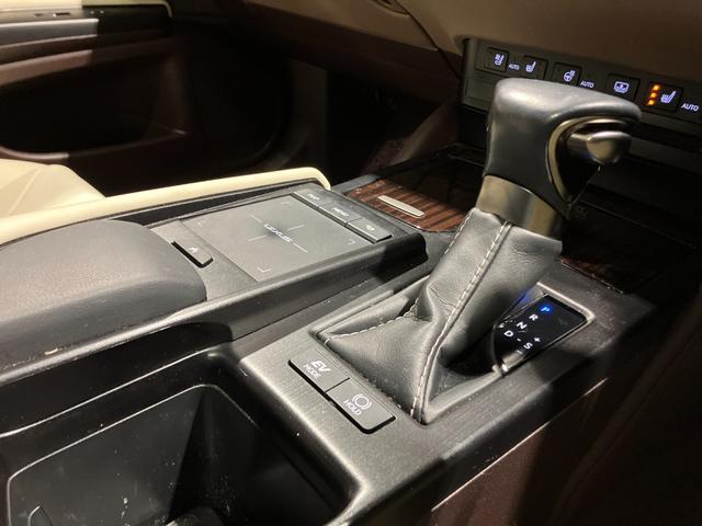 ＥＳ ＥＳ３００ｈ　バージョンＬ　マークレビンソン・純正ＳＤナビ・フルセグ・Ｂｌｕｅｔｏｏｔｈオーディオ・パノラミックビューモニター・デジタルインナーミラー・パワートランク・ドラレコ・サンルーフ・ベージュ本革シート・エアーシート・（64枚目）