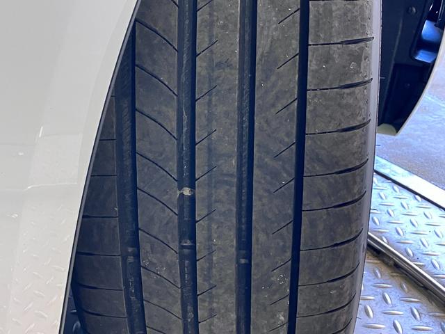 Ｓ５アバント ベースグレード　ライティング　パッケージ・ラグジュアリーパッケージ　Ｓ　ファインナッパレザー・ダーク　Ａｕｄｉ　ｒｉｎｇｓ　＆　ブラックスタイリングパッケージ・ファインナッパレザー・カラードブレーキキャリパー　レッド（48枚目）