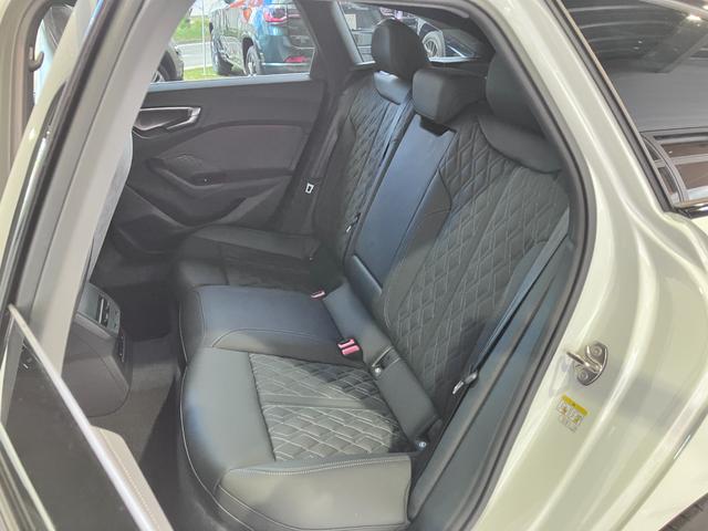 Ｓ５アバント ベースグレード　ライティング　パッケージ・ラグジュアリーパッケージ　Ｓ　ファインナッパレザー・ダーク　Ａｕｄｉ　ｒｉｎｇｓ　＆　ブラックスタイリングパッケージ・ファインナッパレザー・カラードブレーキキャリパー　レッド（78枚目）