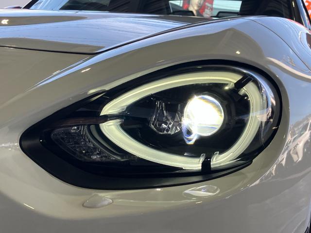 アバルト１２４ スパイダー ベースグレード　６ＭＴ・ワンオーナー・ターボ・外エアクリ・赤黒コンビ革シート・純正ＳＤナビ・フルセグ・ＢｌｕｅｔｏｏｔｈオーディオＢカメラ・クルーズコントロール・ＤＶＤプレーヤー・コーナーセンサー・ＥＴＣ・１７インチ（44枚目）