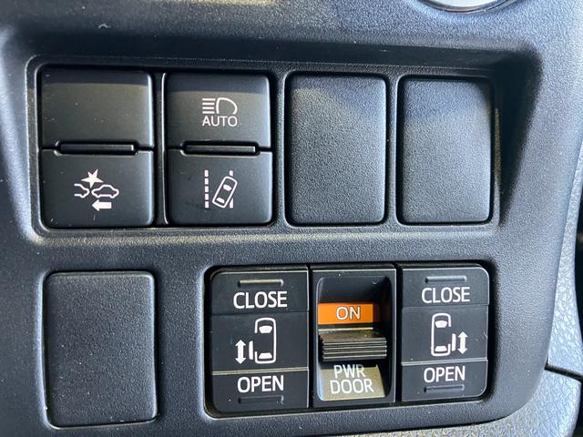 ヴォクシー ＺＳ　煌ＩＩ　アルパイン１１インチＳＤナビ・Ｂｌｕｅｔｏｏｔｈオーディオ・フルセグ・Ｂカメラ・フリップダウンモニター・ドラレコ前後・プリクラッシュセーフティー・クルーズコントロール・コーナーセンサー・ＵＳＢ端子・（12枚目）