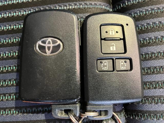 ヴォクシー ＺＳ　煌ＩＩ　両側パワースライドドア・純正９インチＳＤナビ・Ｂｌｕｅｔｏｏｔｈオーディオ・フルセグ・Ｂカメラ・ＨＤＭＩ端子・ＥＴＣ・プリクラッシュセーフティー・レーンキープ・ＬＥＤオートライト・ドラレコ・ＭＴモード（16枚目）