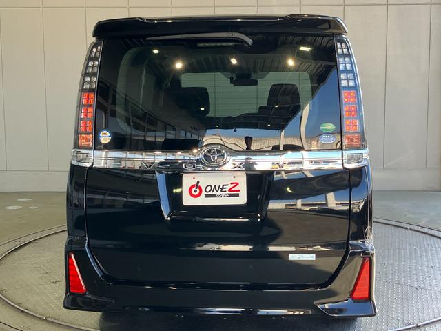 ヴォクシー ＺＳ　煌ＩＩ　両側パワースライドドア・純正９インチＳＤナビ・Ｂｌｕｅｔｏｏｔｈオーディオ・フルセグ・Ｂカメラ・ＨＤＭＩ端子・ＥＴＣ・プリクラッシュセーフティー・レーンキープ・ＬＥＤオートライト・ドラレコ・ＭＴモード（31枚目）