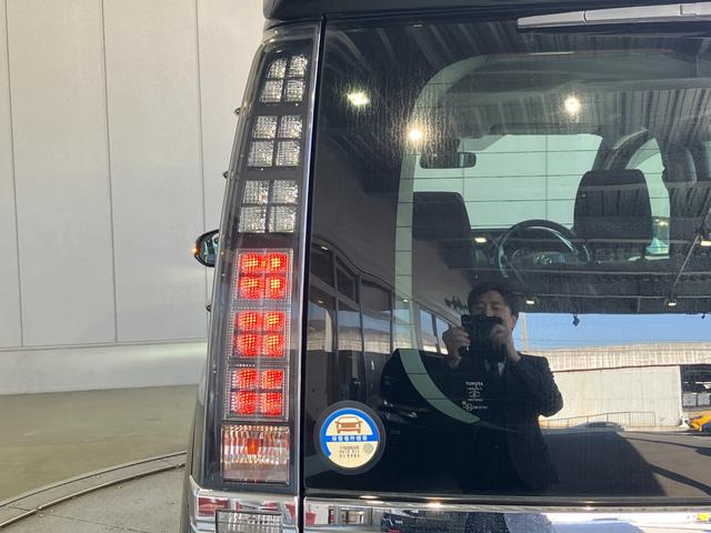 ヴォクシー ＺＳ　煌ＩＩ　両側パワースライドドア・純正９インチＳＤナビ・Ｂｌｕｅｔｏｏｔｈオーディオ・フルセグ・Ｂカメラ・ＨＤＭＩ端子・ＥＴＣ・プリクラッシュセーフティー・レーンキープ・ＬＥＤオートライト・ドラレコ・ＭＴモード（38枚目）