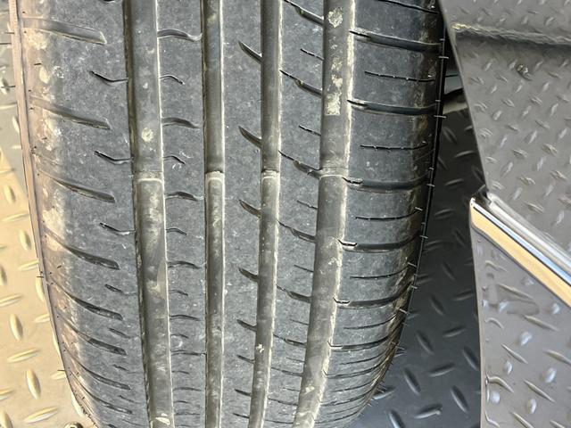 ヴォクシー ＺＳ　煌ＩＩ　両側パワースライドドア・純正９インチＳＤナビ・Ｂｌｕｅｔｏｏｔｈオーディオ・フルセグ・Ｂカメラ・ＨＤＭＩ端子・ＥＴＣ・プリクラッシュセーフティー・レーンキープ・ＬＥＤオートライト・ドラレコ・ＭＴモード（47枚目）