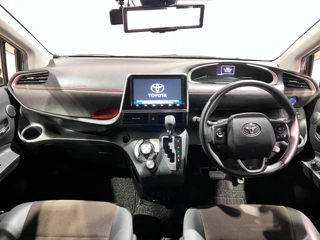 シエンタ ハイブリッドＧ　クエロ　パノラミックビューモニター・純正９インチＳＤナビ・Ｂｌｕｅｔｏｏｔｈオーディオ・フルセグ・純正フリップダウンモニター・デジタルインナーミラー・両側パワースライドドア・１５００Ｗ　ＡＣ・ＨＤＭＩ端子・（7枚目）