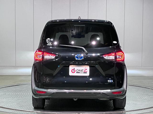 シエンタ ハイブリッドＧ　クエロ　パノラミックビューモニター・純正９インチＳＤナビ・Ｂｌｕｅｔｏｏｔｈオーディオ・フルセグ・純正フリップダウンモニター・デジタルインナーミラー・両側パワースライドドア・１５００Ｗ　ＡＣ・ＨＤＭＩ端子・（31枚目）