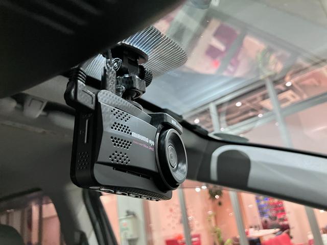 シエンタ ハイブリッドＧ　クエロ　パノラミックビューモニター・純正９インチＳＤナビ・Ｂｌｕｅｔｏｏｔｈオーディオ・フルセグ・純正フリップダウンモニター・デジタルインナーミラー・両側パワースライドドア・１５００Ｗ　ＡＣ・ＨＤＭＩ端子・（58枚目）