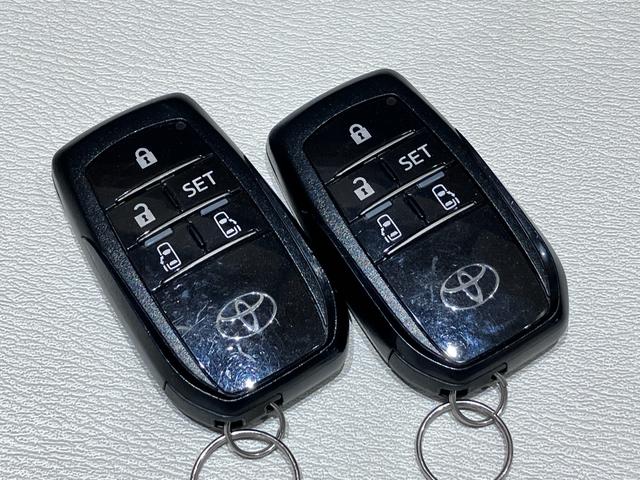 シエンタ ハイブリッドＧ　クエロ　パノラミックビューモニター・純正９インチＳＤナビ・Ｂｌｕｅｔｏｏｔｈオーディオ・フルセグ・純正フリップダウンモニター・デジタルインナーミラー・両側パワースライドドア・１５００Ｗ　ＡＣ・ＨＤＭＩ端子・（60枚目）