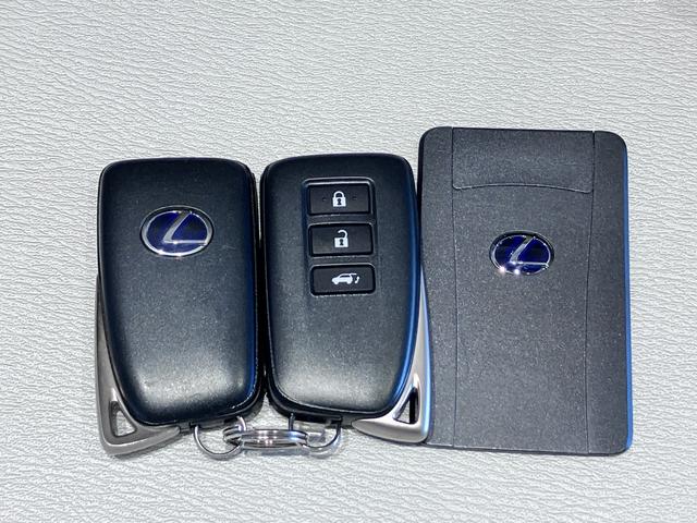 ＲＸ ＲＸ４５０ｈ　バージョンＬ　サンルーフ・パノラミックビューモニター・純正ＳＤナビ・Ｂｌｕｅｔｏｏｔｈオーディオ・フルセグ・ブラウン本革シート・エアーシート・シートヒーター・シートメモリー・２０インチＡＷ・ブラインドスポットＭ・（13枚目）