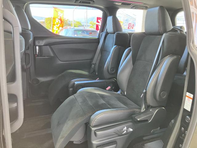 アルファード ２．５Ｓ　タイプゴールド　Ｗサンルーフ・純正フリップダウンモニター・ディスプレイオーディオ・Ｂｌｕｅｔｏｏｔｈオーディオ・フルセグ・ナビ・Ｂカメラ・ＤＶＤプレーヤー・両側パワースライドドア・パワートランク・２．０ＥＴＣ・ＵＳＢ（71枚目）