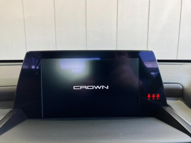 クラウンハイブリッド ＲＳアドバンス　サンルーフ・デジタルインナーミラー・黒本革シート・エアーシート・シートヒーター・パノラミックビューモニター・純正ＳＤナビ・Ｂｌｕｅｔｏｏｔｈオーディオ・フルセグ・純正エアロＦＲ・１５００Ｗ　ＡＣ・（8枚目）