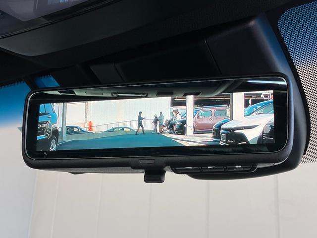 クラウンハイブリッド ＲＳアドバンス　サンルーフ・デジタルインナーミラー・黒本革シート・エアーシート・シートヒーター・パノラミックビューモニター・純正ＳＤナビ・Ｂｌｕｅｔｏｏｔｈオーディオ・フルセグ・純正エアロＦＲ・１５００Ｗ　ＡＣ・（12枚目）