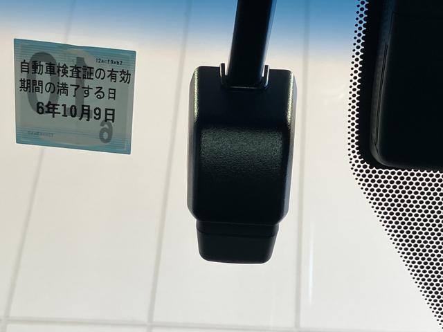 クラウンハイブリッド ＲＳアドバンス　サンルーフ・デジタルインナーミラー・黒本革シート・エアーシート・シートヒーター・パノラミックビューモニター・純正ＳＤナビ・Ｂｌｕｅｔｏｏｔｈオーディオ・フルセグ・純正エアロＦＲ・１５００Ｗ　ＡＣ・（14枚目）