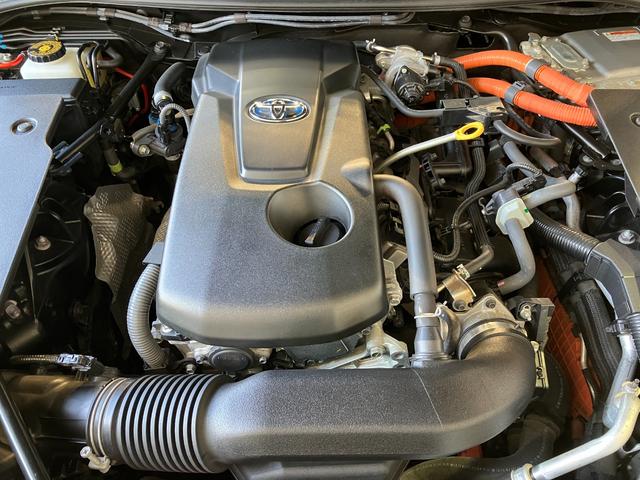 クラウンハイブリッド ＲＳアドバンス　サンルーフ・デジタルインナーミラー・黒本革シート・エアーシート・シートヒーター・パノラミックビューモニター・純正ＳＤナビ・Ｂｌｕｅｔｏｏｔｈオーディオ・フルセグ・純正エアロＦＲ・１５００Ｗ　ＡＣ・（20枚目）