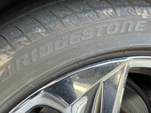 クラウンハイブリッド ＲＳアドバンス　サンルーフ・デジタルインナーミラー・黒本革シート・エアーシート・シートヒーター・パノラミックビューモニター・純正ＳＤナビ・Ｂｌｕｅｔｏｏｔｈオーディオ・フルセグ・純正エアロＦＲ・１５００Ｗ　ＡＣ・（46枚目）