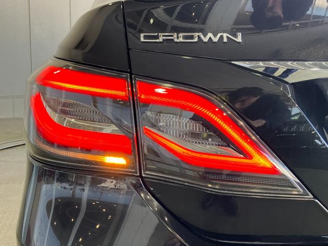 クラウンハイブリッド ＲＳアドバンス　サンルーフ・デジタルインナーミラー・黒本革シート・エアーシート・シートヒーター・パノラミックビューモニター・純正ＳＤナビ・Ｂｌｕｅｔｏｏｔｈオーディオ・フルセグ・純正エアロＦＲ・１５００Ｗ　ＡＣ・（50枚目）