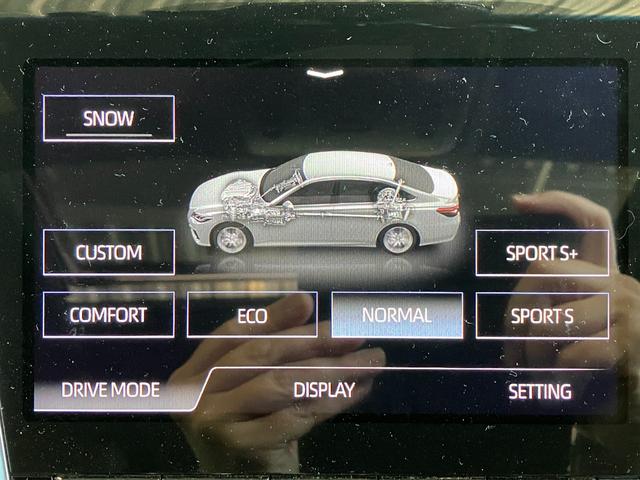 クラウンハイブリッド ＲＳアドバンス　サンルーフ・デジタルインナーミラー・黒本革シート・エアーシート・シートヒーター・パノラミックビューモニター・純正ＳＤナビ・Ｂｌｕｅｔｏｏｔｈオーディオ・フルセグ・純正エアロＦＲ・１５００Ｗ　ＡＣ・（59枚目）