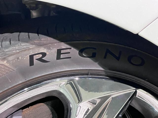 クラウンハイブリッド ＲＳアドバンス　サンルーフ・黒本革シート・エアーシート・シートヒーター・デジタルインナーミラー・パノラミックビューモニター・純正ＳＤナビ・Ｂｌｕｅｔｏｏｔｈオーディオ・フルセグ・パーキングアシスト・Ｂｌｕ－ｒａｙ再生（45枚目）