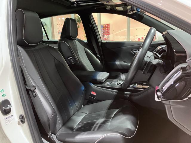 クラウンハイブリッド ＲＳアドバンス　サンルーフ・黒本革シート・エアーシート・シートヒーター・デジタルインナーミラー・パノラミックビューモニター・純正ＳＤナビ・Ｂｌｕｅｔｏｏｔｈオーディオ・フルセグ・パーキングアシスト・Ｂｌｕ－ｒａｙ再生（70枚目）