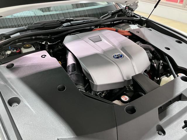 クラウンハイブリッド ＲＳアドバンス　サンルーフ・黒本革シート・エアーシート・シートヒーター・デジタルインナーミラー・パノラミックビューモニター・純正ＳＤナビ・Ｂｌｕｅｔｏｏｔｈオーディオ・フルセグ・パーキングアシスト・Ｂｌｕ－ｒａｙ再生（80枚目）