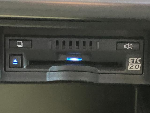 クラウンハイブリッド RS パノラミックビューモニター・純正SDナビ・Bluetoothオーディオ・フルセグ・ドラレコ・プリクラッシュセーフティー・レーダークルーズコントロール・レーンキープ・ブラインドスポットモニター・ETC・(12枚目)