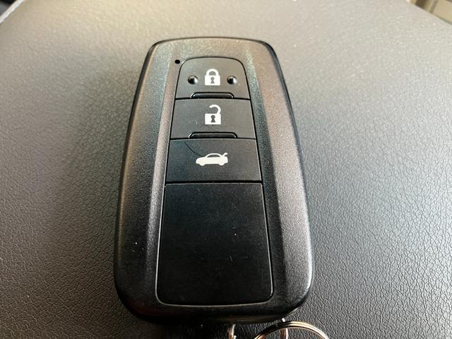 クラウンハイブリッド RS パノラミックビューモニター・純正SDナビ・Bluetoothオーディオ・フルセグ・ドラレコ・プリクラッシュセーフティー・レーダークルーズコントロール・レーンキープ・ブラインドスポットモニター・ETC・(64枚目)