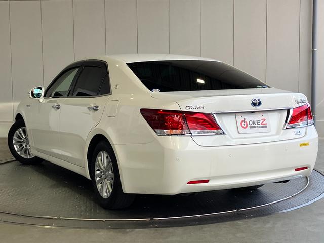 クラウンハイブリッド ロイヤルサルーン プリクラッシュセーフティー・レーダークルーズコントロール・コーナーセンサー・パワーシート・シートヒーター・オートディスチャージライト・純正HDDナビ・Bluetoothオーディオ・フルセグ・Bカメラ・(33枚目)