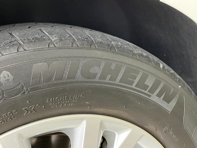 クラウンハイブリッド ロイヤルサルーン プリクラッシュセーフティー・レーダークルーズコントロール・コーナーセンサー・パワーシート・シートヒーター・オートディスチャージライト・純正HDDナビ・Bluetoothオーディオ・フルセグ・Bカメラ・(48枚目)