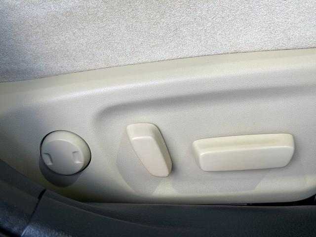 クラウンハイブリッド ロイヤルサルーン プリクラッシュセーフティー・レーダークルーズコントロール・コーナーセンサー・パワーシート・シートヒーター・オートディスチャージライト・純正HDDナビ・Bluetoothオーディオ・フルセグ・Bカメラ・(67枚目)