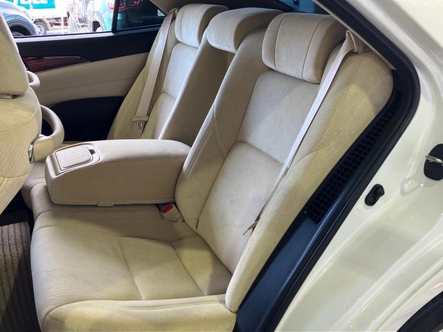 クラウンハイブリッド ロイヤルサルーン プリクラッシュセーフティー・レーダークルーズコントロール・コーナーセンサー・パワーシート・シートヒーター・オートディスチャージライト・純正HDDナビ・Bluetoothオーディオ・フルセグ・Bカメラ・(73枚目)