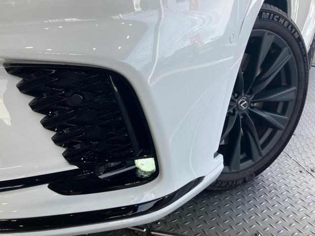ＲＸ ＲＸ５００ｈ　Ｆスポーツパフォーマンス　ワンオーナー車・サンルーフ・オレンジブレーキキャリパー・パノラミックビューモニター・Ｂｌｕｅｔｏｏｔｈオーディオ・フルセグ・ナビ・パワートランク・デジタルインナーミラー・パーキングサポートブレーキ・（43枚目）