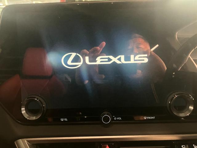 ＲＸ ＲＸ５００ｈ　Ｆスポーツパフォーマンス　ワンオーナー車・サンルーフ・オレンジブレーキキャリパー・パノラミックビューモニター・Ｂｌｕｅｔｏｏｔｈオーディオ・フルセグ・ナビ・パワートランク・デジタルインナーミラー・パーキングサポートブレーキ・（52枚目）