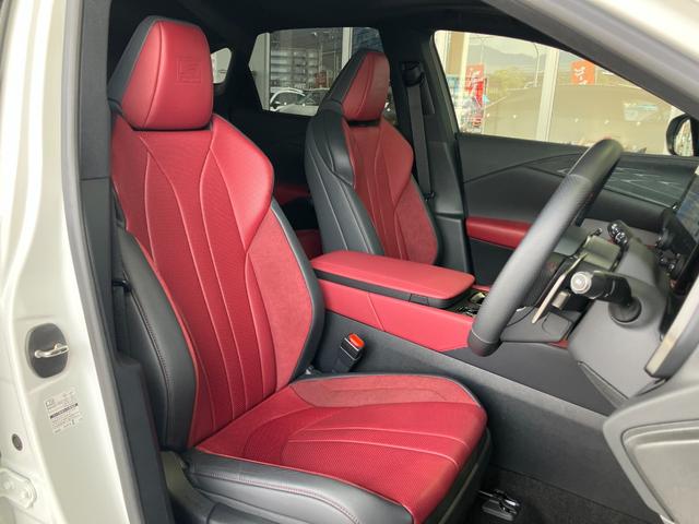 ＲＸ ＲＸ５００ｈ　Ｆスポーツパフォーマンス　ワンオーナー車・サンルーフ・オレンジブレーキキャリパー・パノラミックビューモニター・Ｂｌｕｅｔｏｏｔｈオーディオ・フルセグ・ナビ・パワートランク・デジタルインナーミラー・パーキングサポートブレーキ・（66枚目）