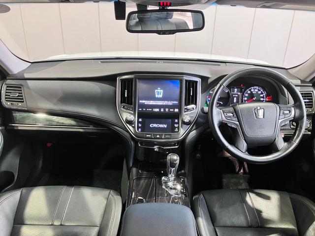 クラウンハイブリッド アスリートＧ　サンルーフ！パノラミックビューモニター・純正ＳＤナビ・Ｂｌｕｅｔｏｏｔｈオーディオ・フルセグ・黒本革シート・エアーシート・シートヒーター・プリクラッシュセーフティー！１８インチＡＷ！ドラレコ！（7枚目）